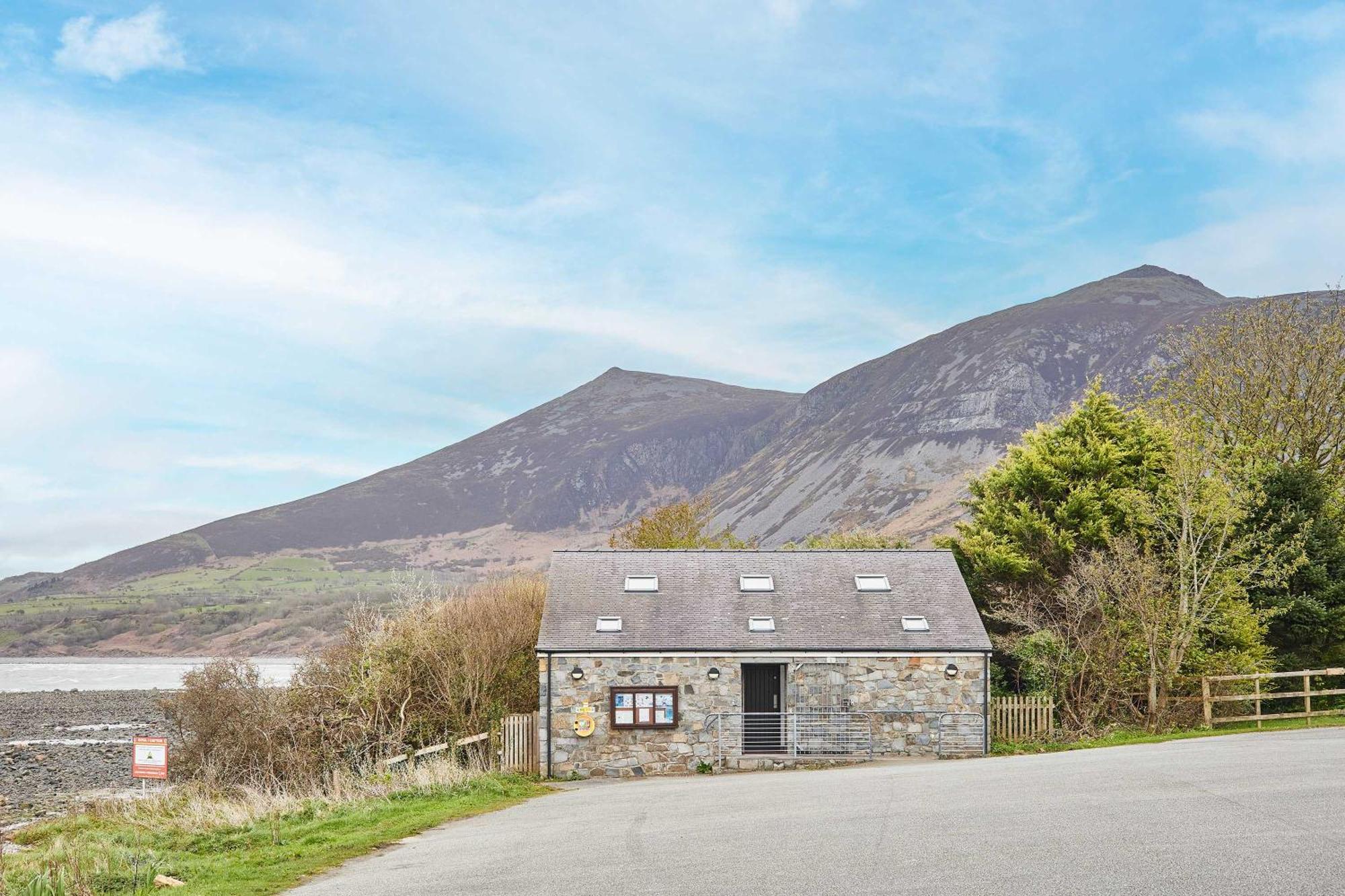 Host & Stay - Trefor Cottage Exterior photo